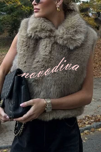 Stylish Collared Sleeveless Short Faux Fur Vest