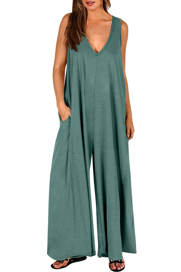 Solid Color V-neck Sleeveless Loose Pocket Wide-leg Jumpsuit