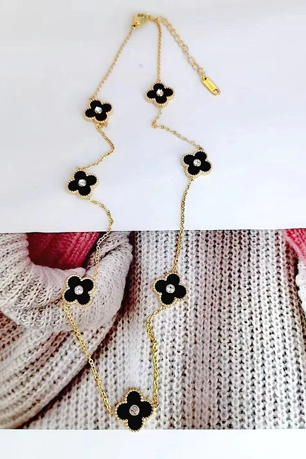 A Fresh and Elegant Lucky Four-leaf Clover Diamond Necklace