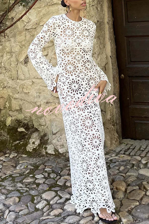 Island Break Crochet Flower Pattern Long Sleeve Backless Vacation Maxi Dress