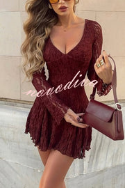 Fashionable Lace Long-sleeved V-neck Slim-fit Mini Dress