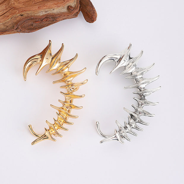 Thorn Spine Skeleton Mechanical Wind Earhook