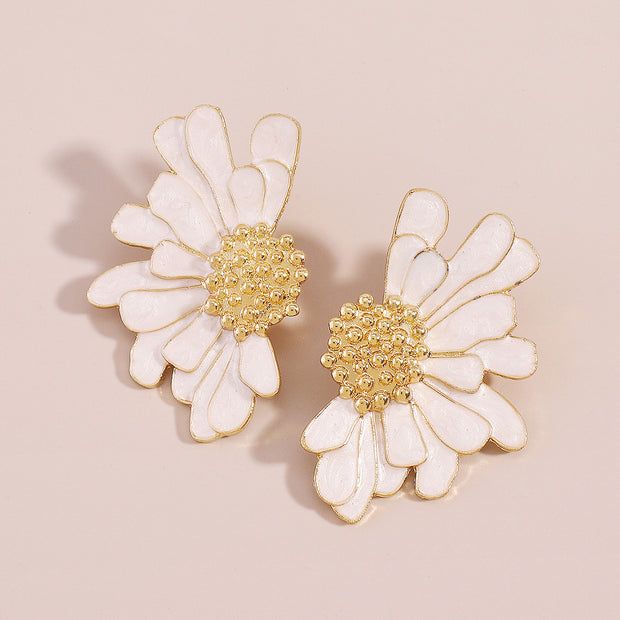 Retro Alloy Floral Pattern Earrings