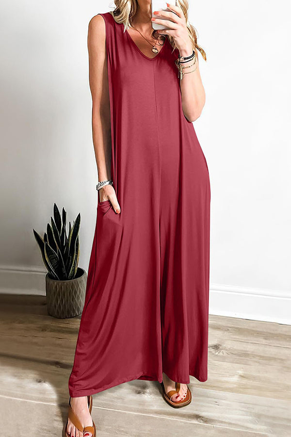 Solid Color V-neck Sleeveless Loose Pocket Wide-leg Jumpsuit
