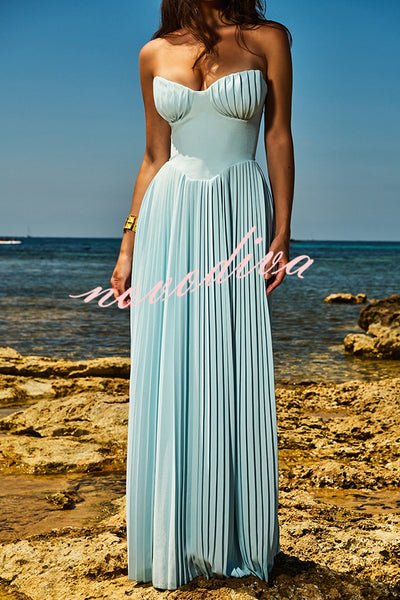 Romantic and Elegant Pleated Strapless Maxi Dress