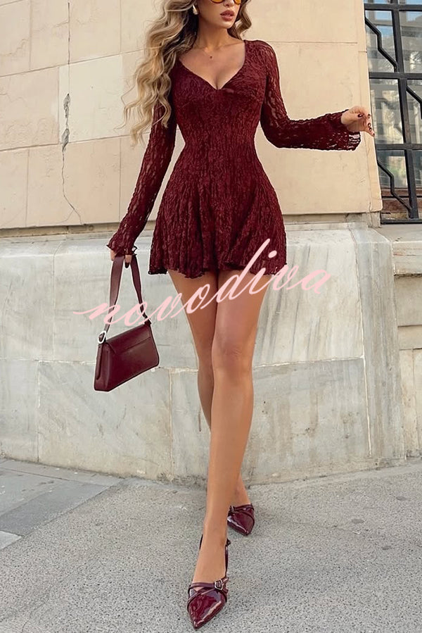 Fashionable Lace Long-sleeved V-neck Slim-fit Mini Dress