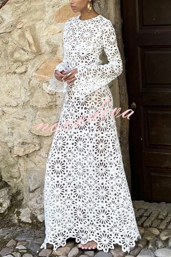 Island Break Crochet Flower Pattern Long Sleeve Backless Vacation Maxi Dress
