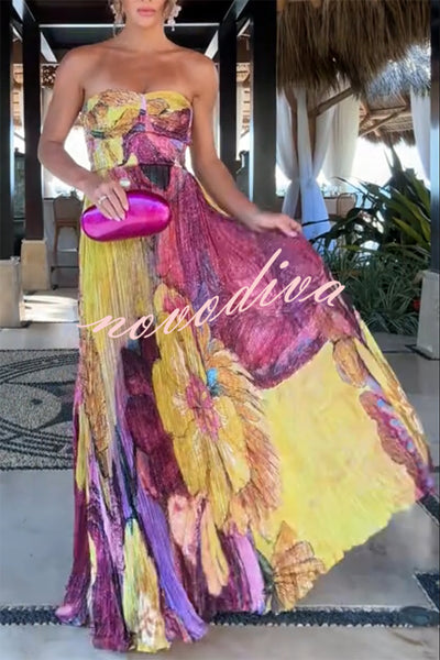 Vibrant and Bold Floral Print Sweetheart Neck Pleated Maxi Dress