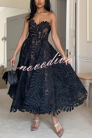 Elegant Openwork Lace Strapless Full-hem Midi Dress