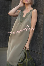 Luxury Winter Satin Lace Trim V-neck Sleeveless H-line Maxi Dress