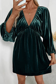 Solid Color Velvet V-neck Long-sleeved Pleated Loose Mini Dress