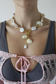 Exaggerated Irregular Shell Collarbone Necklace