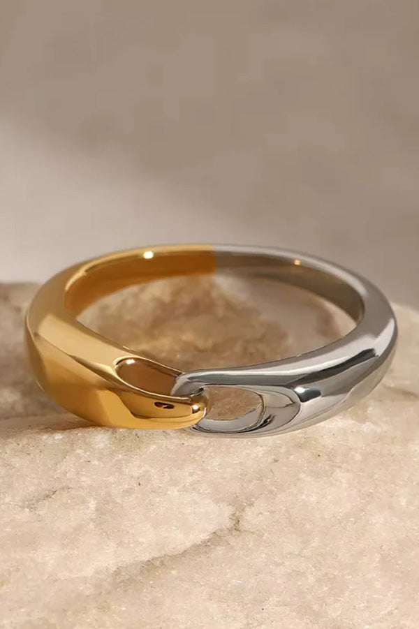 Fashionable Gold and Silver Color Matching Stainless Steel Simple Ring