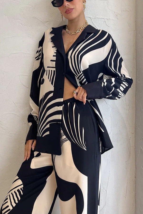 Weekend Escape Exclusive Print Contrast Trims Drape Blouse