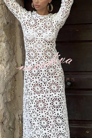 Island Break Crochet Flower Pattern Long Sleeve Backless Vacation Maxi Dress