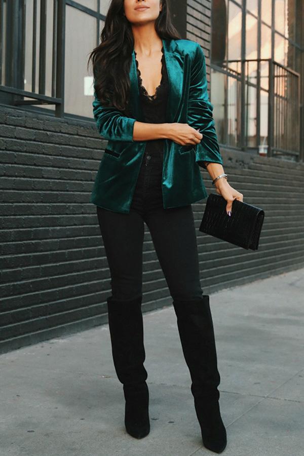 Chic Influencer Velvet Blazer