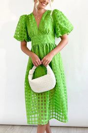 Remarkable Beauty Square Patterned Fabric Puff Sleeve Party Midi Dress